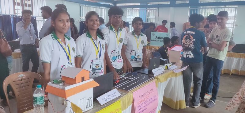 പ്രമാണം:34013dist.robo 25a.jpg