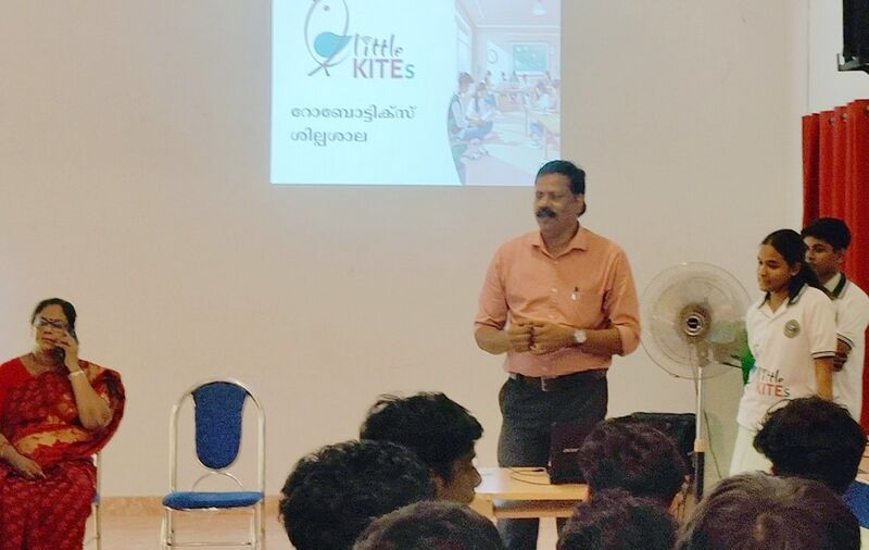 പ്രമാണം:34013robotics workshop 1b.jpg