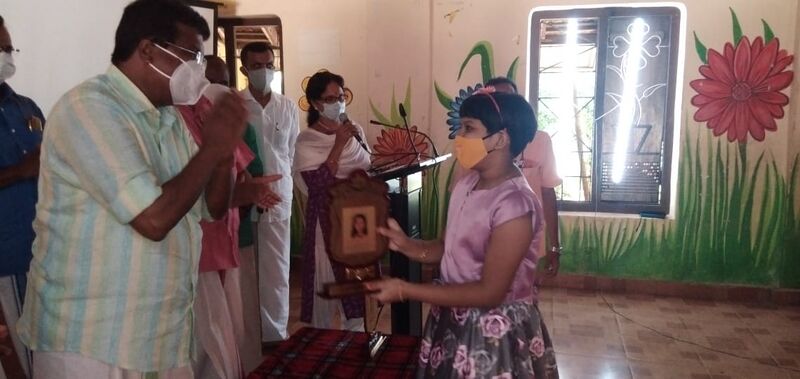 പ്രമാണം:35230 129.jpg