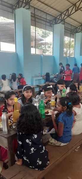 പ്രമാണം:39055 Noonday-1.jpeg