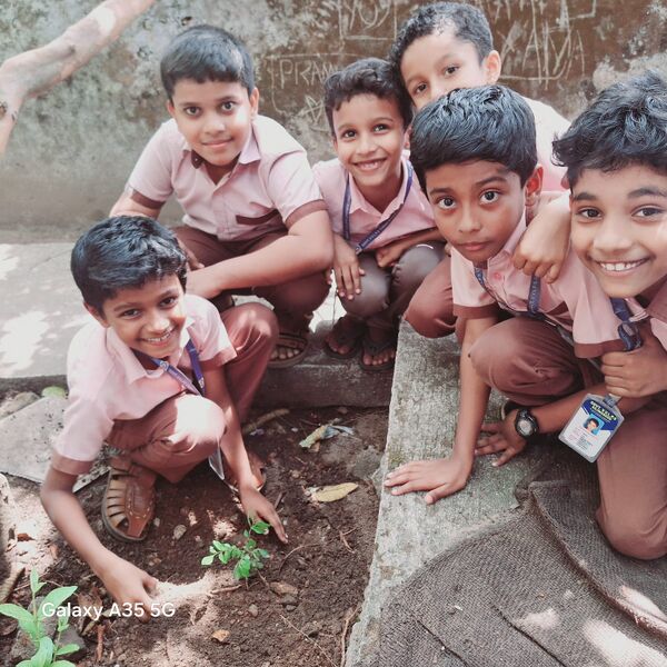 പ്രമാണം:42404 tvm33.jpg