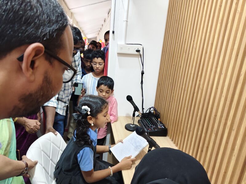 പ്രമാണം:43455-gupskuzhivila-radio club inauguration 3.jpeg