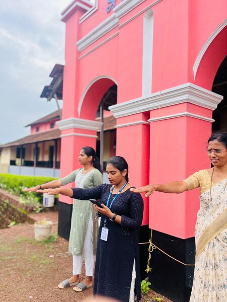 പ്രമാണം:1001984328.jpg