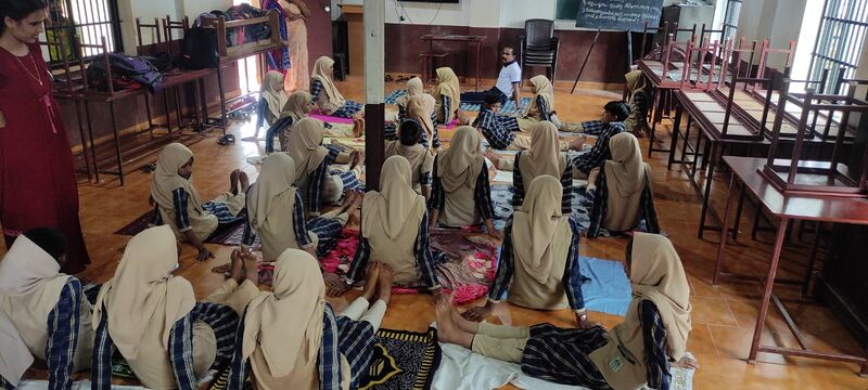 പ്രമാണം:13055 yoga3.jpeg