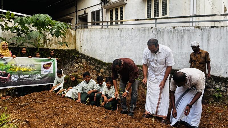 പ്രമാണം:18364 SEED CHENDUMALLI 2026-27.jpg