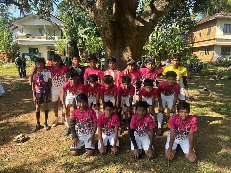 പ്രമാണം:19874 foot ball 1.jpeg