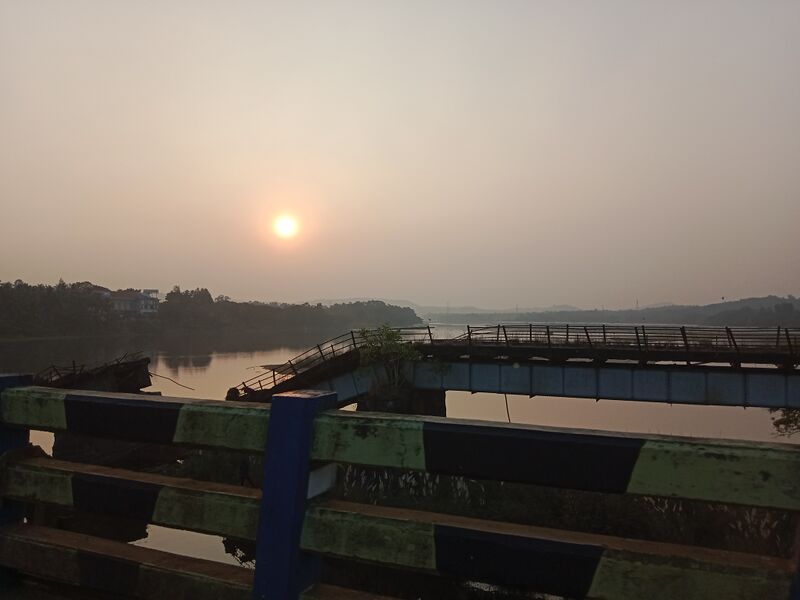 പ്രമാണം:20021 - SHR.jpg