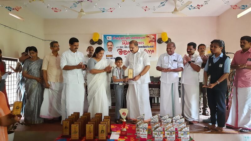 പ്രമാണം:2025 Mikavu 2.jpeg