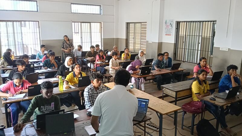 പ്രമാണം:Koyilandy 4 sub dt camp.jpg