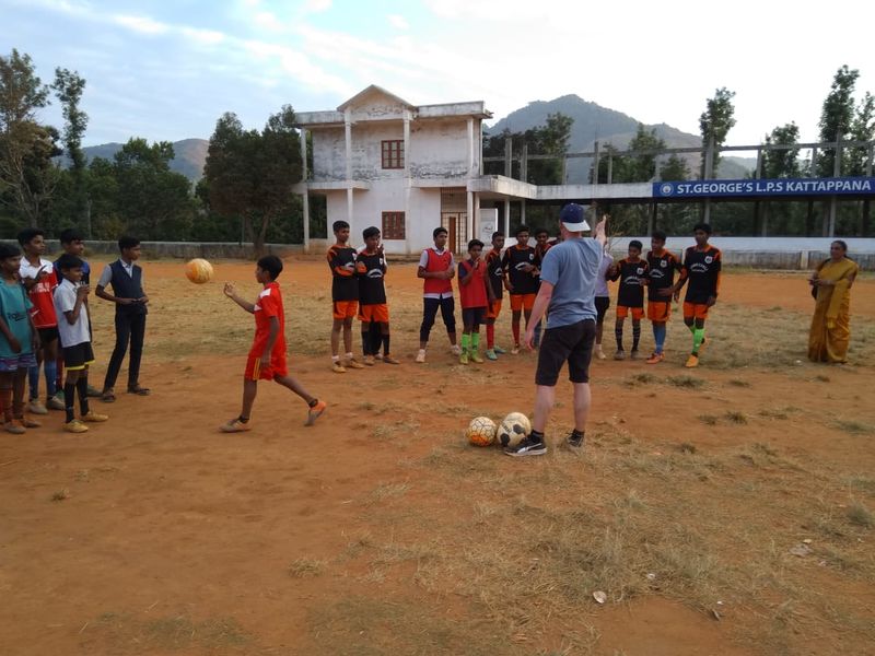 പ്രമാണം:SPORTS PRACTICE & COMPETITIONS SGHSS4.jpg