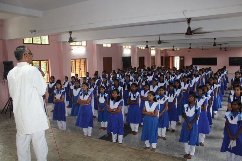 പ്രമാണം:Yogaday 19 35052.jpg