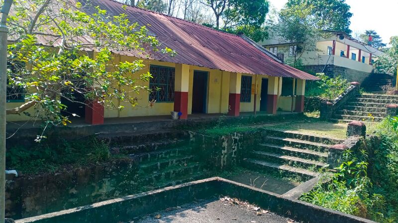 പ്രമാണം:01School pic.jpeg