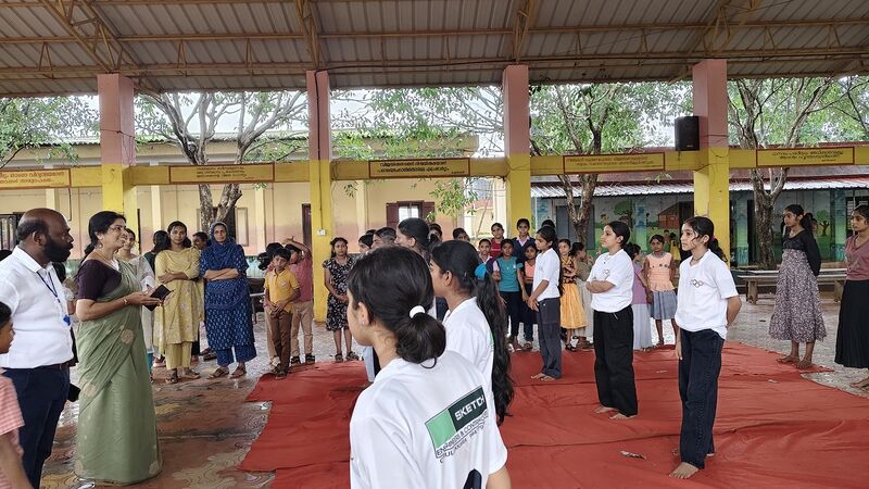 പ്രമാണം:12058 yogaday ulkhadanam.jpg