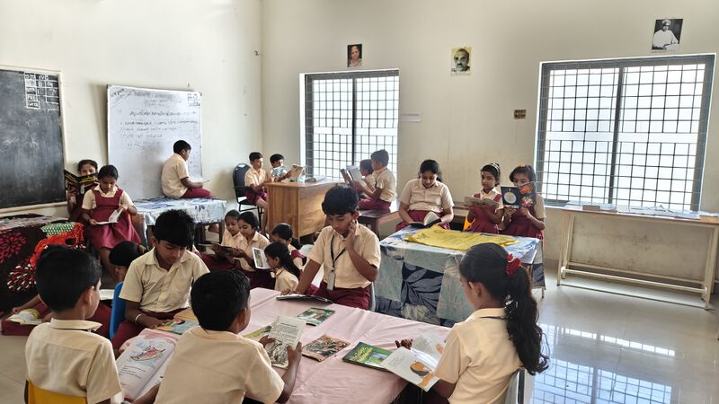 പ്രമാണം:12312 akshrakkoodu1.jpg