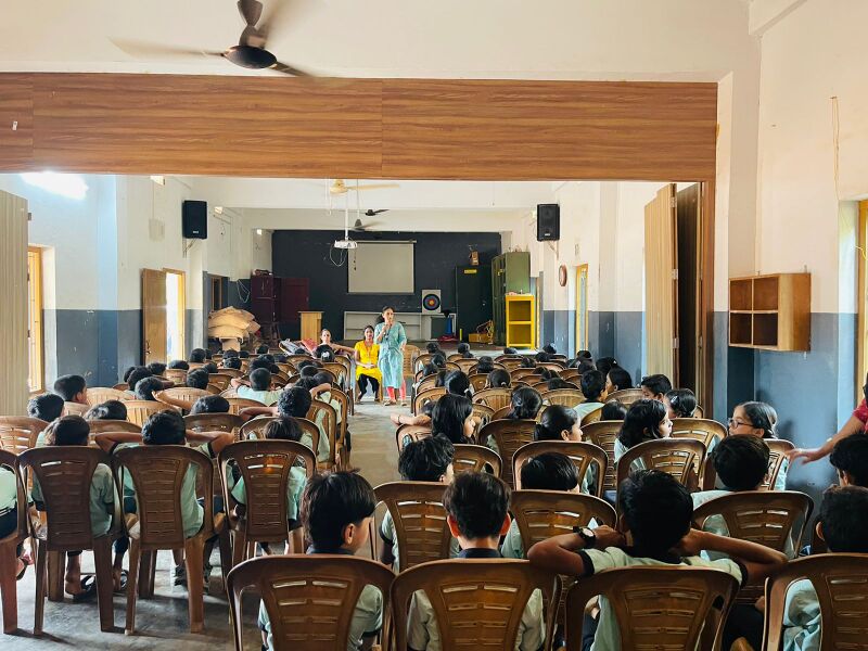 പ്രമാണം:12323 Health Class.jpg