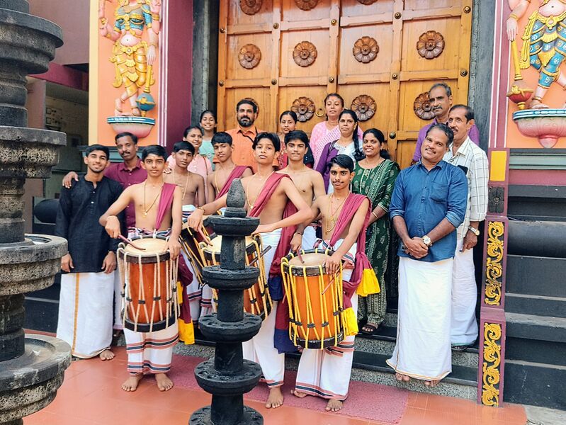 പ്രമാണം:13028STATE KALOLSAVAM.jpeg