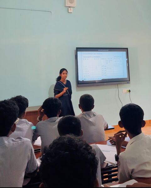 പ്രമാണം:18103 digital class 2.jpg