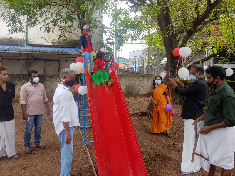 പ്രമാണം:18530-School Park 5.jpeg