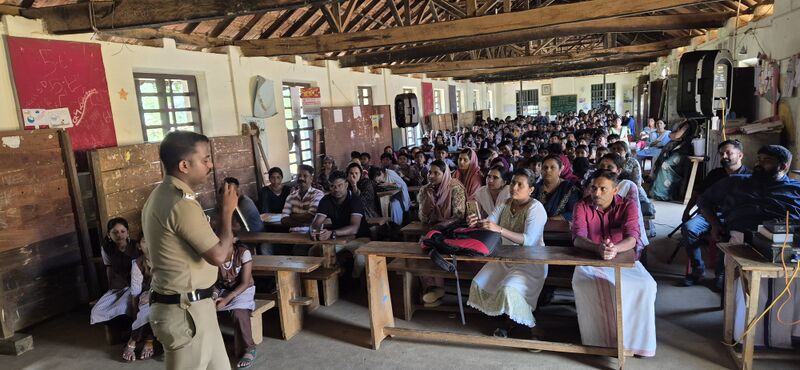 പ്രമാണം:20465 Antidrug.jpg