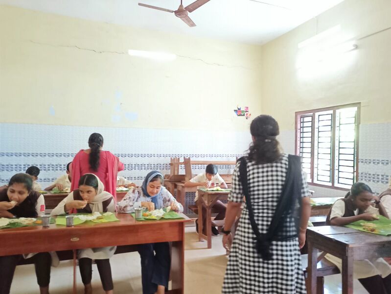 പ്രമാണം:2 lk camp.jpg