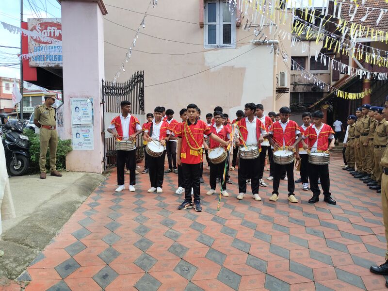 പ്രമാണം:38039 st.thomas hss kozhencherry.jpg