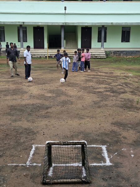 പ്രമാണം:40051-KLM-GOAL2026-BESTKICK.1.jpg