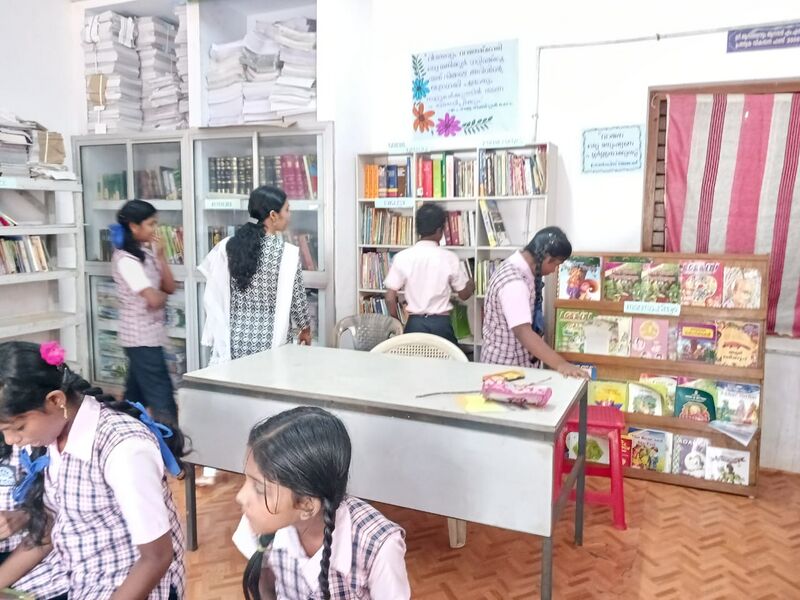 പ്രമാണം:42022 Lib1.jpeg