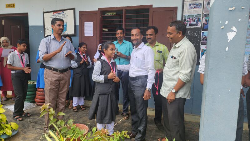 പ്രമാണം:47045-uss 4.jpg