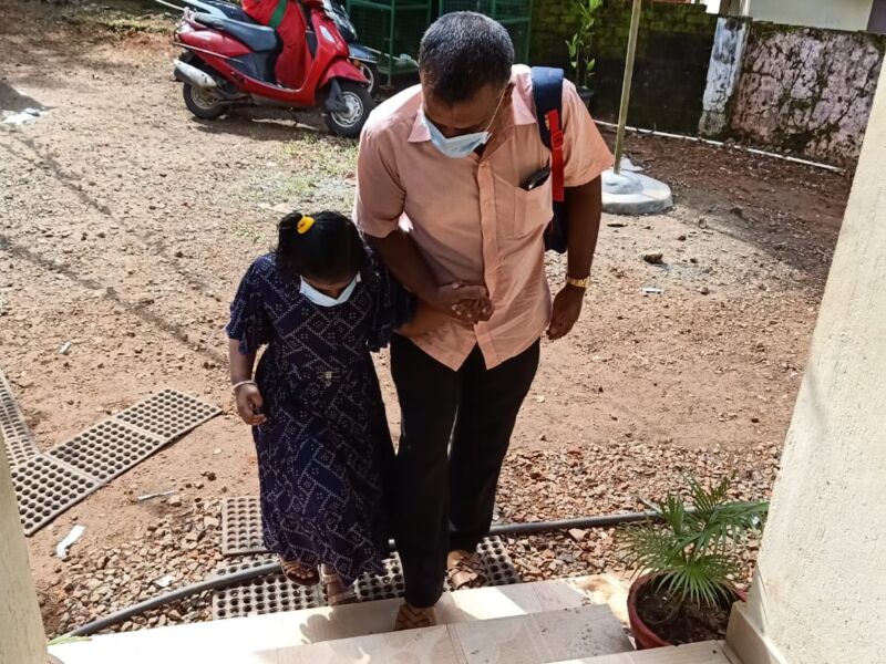 പ്രമാണം:BS21 KTM 33092 4.jpg