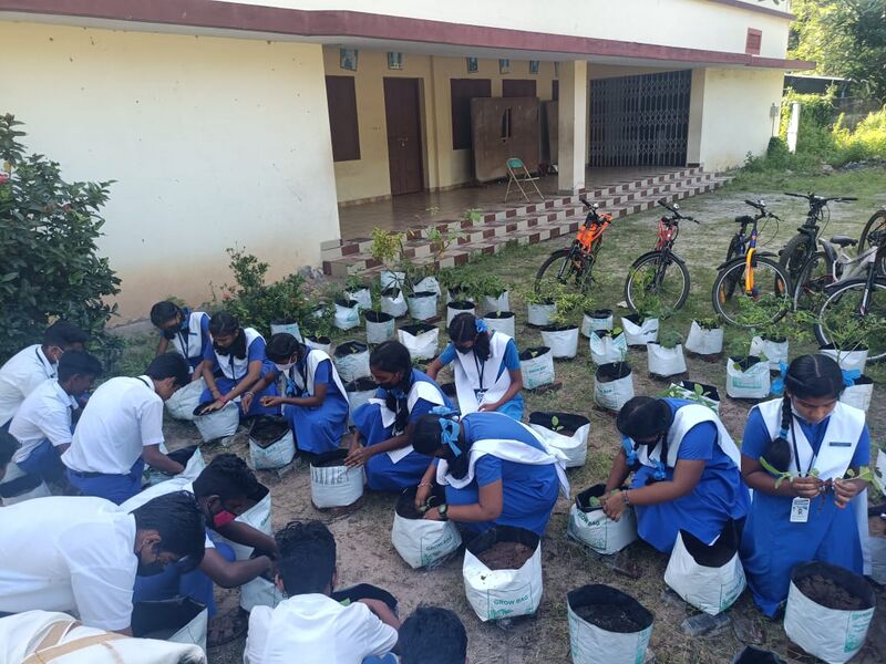 പ്രമാണം:Chingam1 35052 22 (2).jpeg