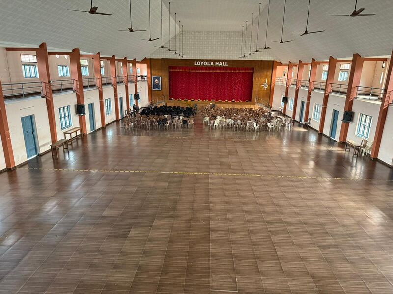 പ്രമാണം:Loyola Hall3 SMS.jpg