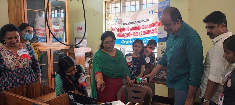 പ്രമാണം:ROBOTIC FEST07.jpg