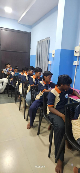 പ്രമാണം:Uniform for kites.png