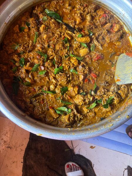 പ്രമാണം:Ylm noon meal 1.jpg