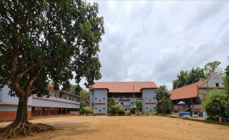 പ്രമാണം:15464-rcups-allbuilding.jpg