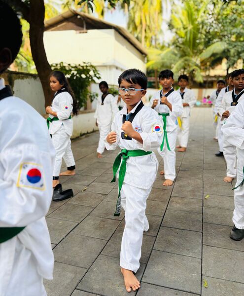 പ്രമാണം:18679 taeakwondo 24-25 (1).jpg