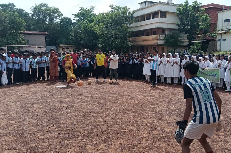 പ്രമാണം:19010-MLP-GOAL2026-Best Click-3.jpg