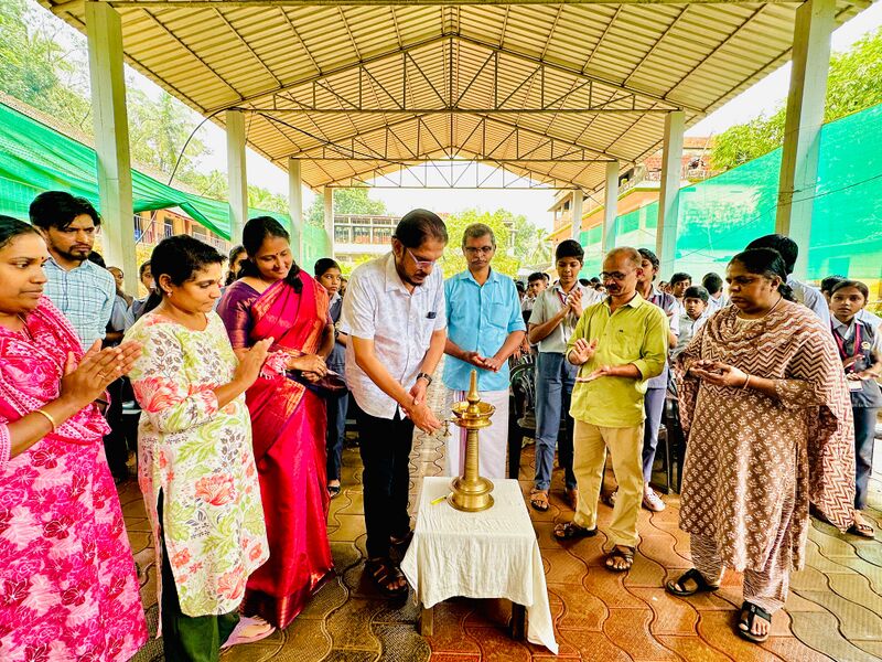 പ്രമാണം:2025 vidhyarangam 3.jpeg