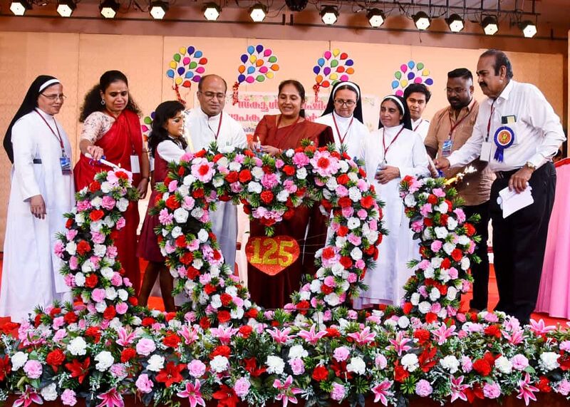 പ്രമാണം:22217 125 annual day.jpg