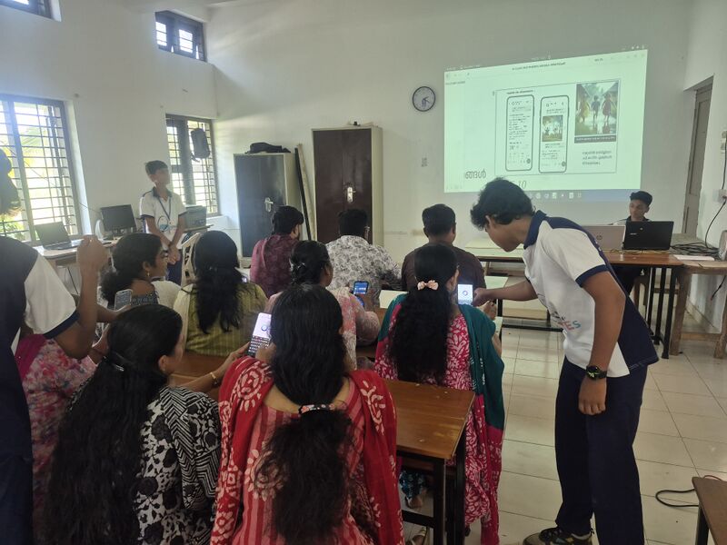 പ്രമാണം:35063 AI TRAINING PARENTS.jpg