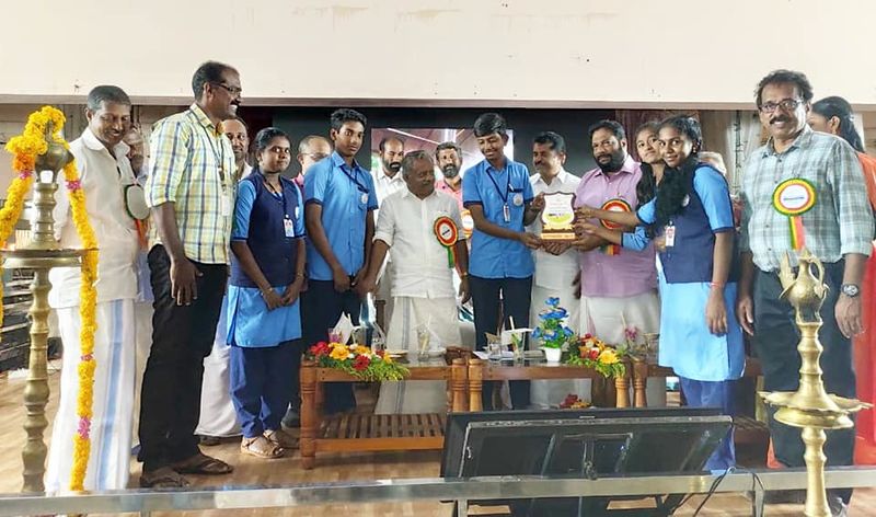 പ്രമാണം:42021 00220012.jpg