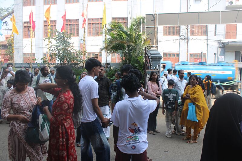 പ്രമാണം:KSK2026-22050-21-22-23-24-OFFSTAGE19-SREEHARI V.jpg