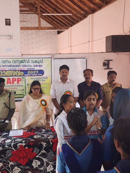 പ്രമാണം:Ths-KLM-40046 2.jpeg