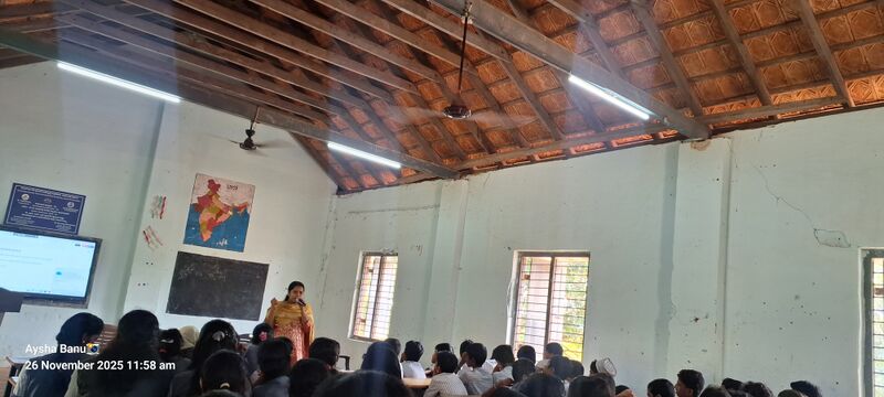 പ്രമാണം:11017 ADOLESENCE CLASS2.jpg