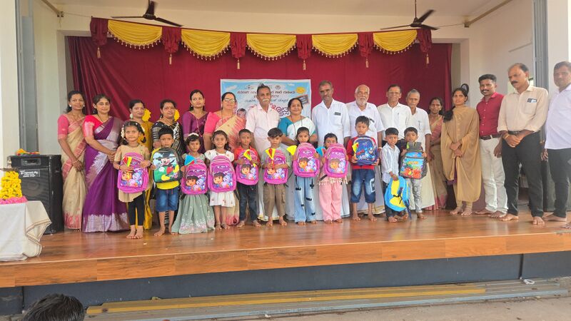 പ്രമാണം:11213 Praveshothsava 2026 4.jpg