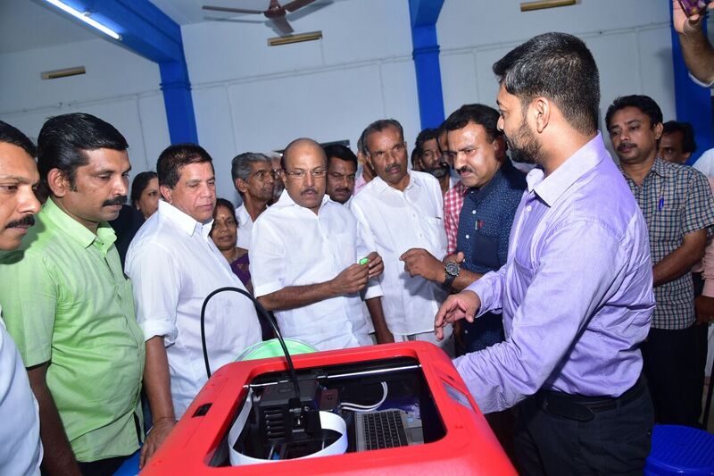 പ്രമാണം:19068 atl ina 3.jpg