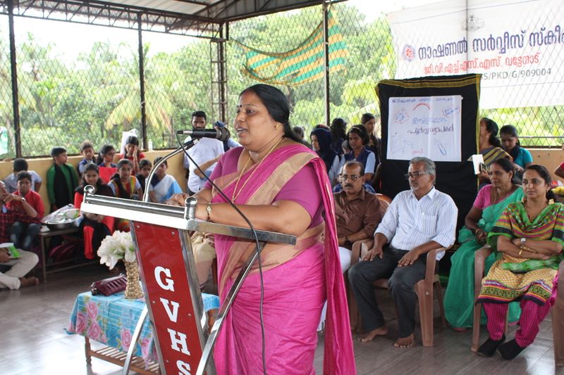 പ്രമാണം:20002-club inuag2.JPG