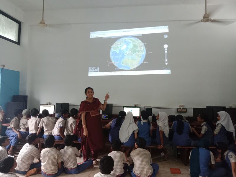 പ്രമാണം:24354-hitec-smart room.jpg