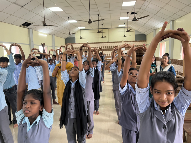 പ്രമാണം:25095 yoga1 2025.png