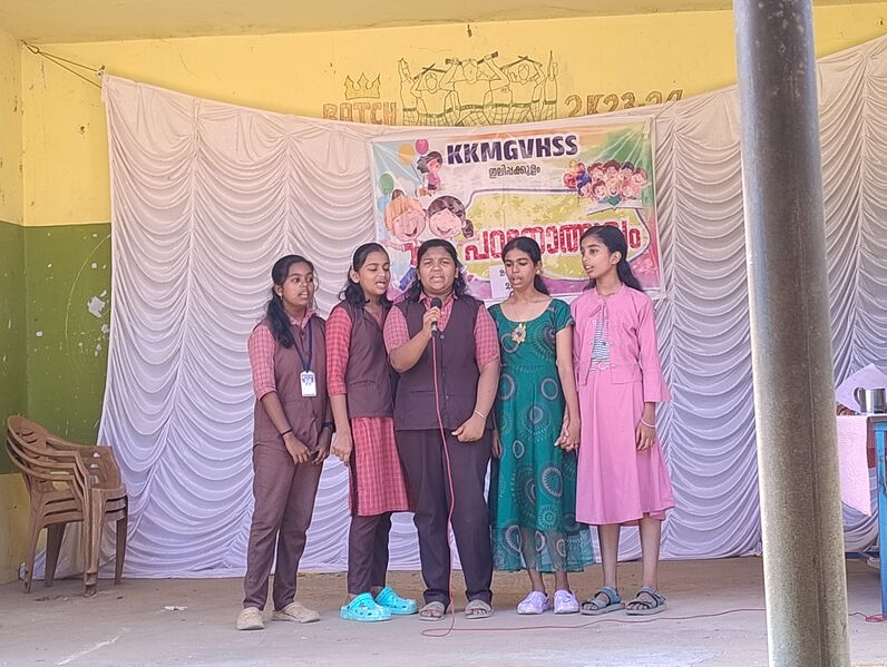 പ്രമാണം:36015 padanolsavam Programme2.jpg